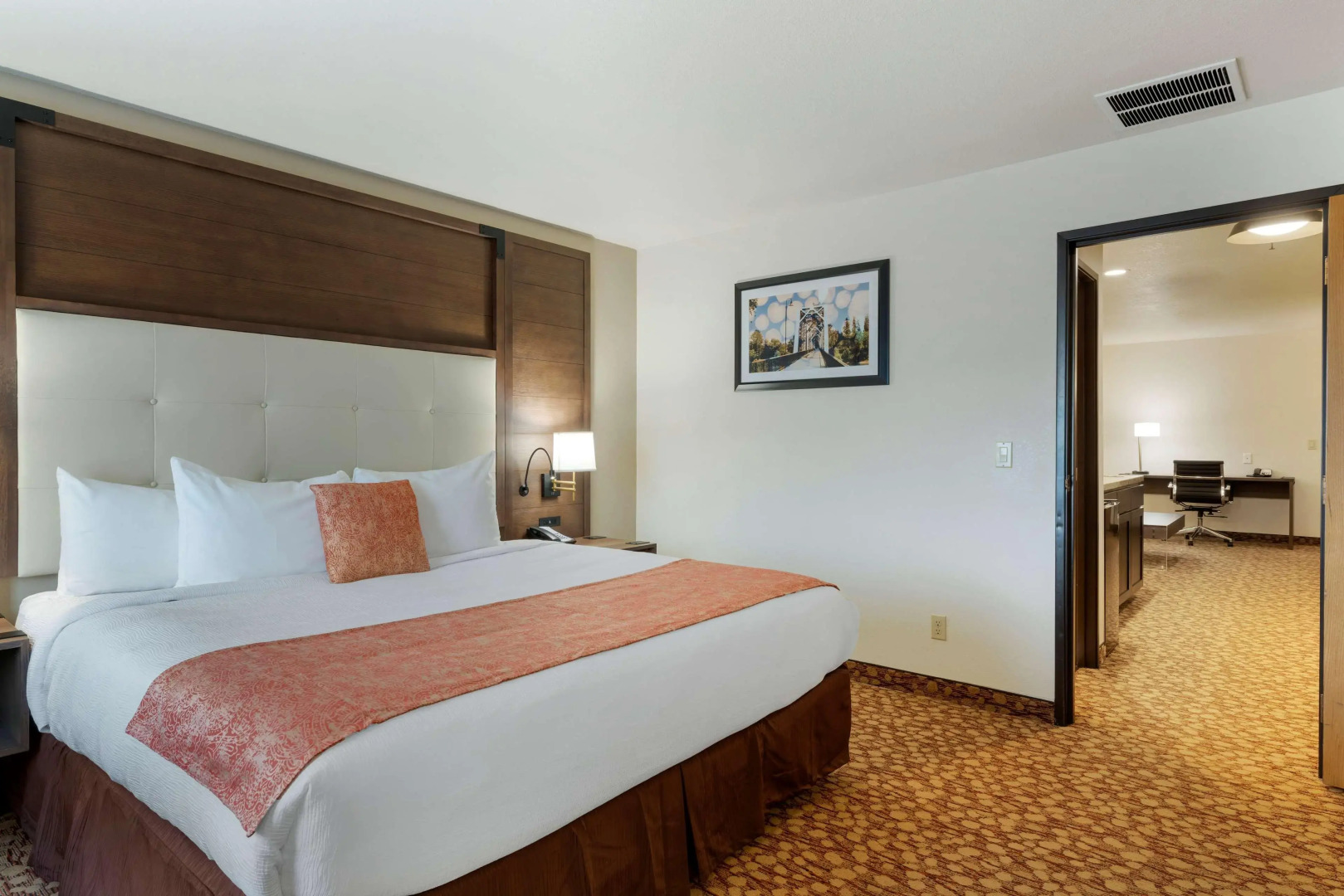 Best Western Plus Mill Creek Inn