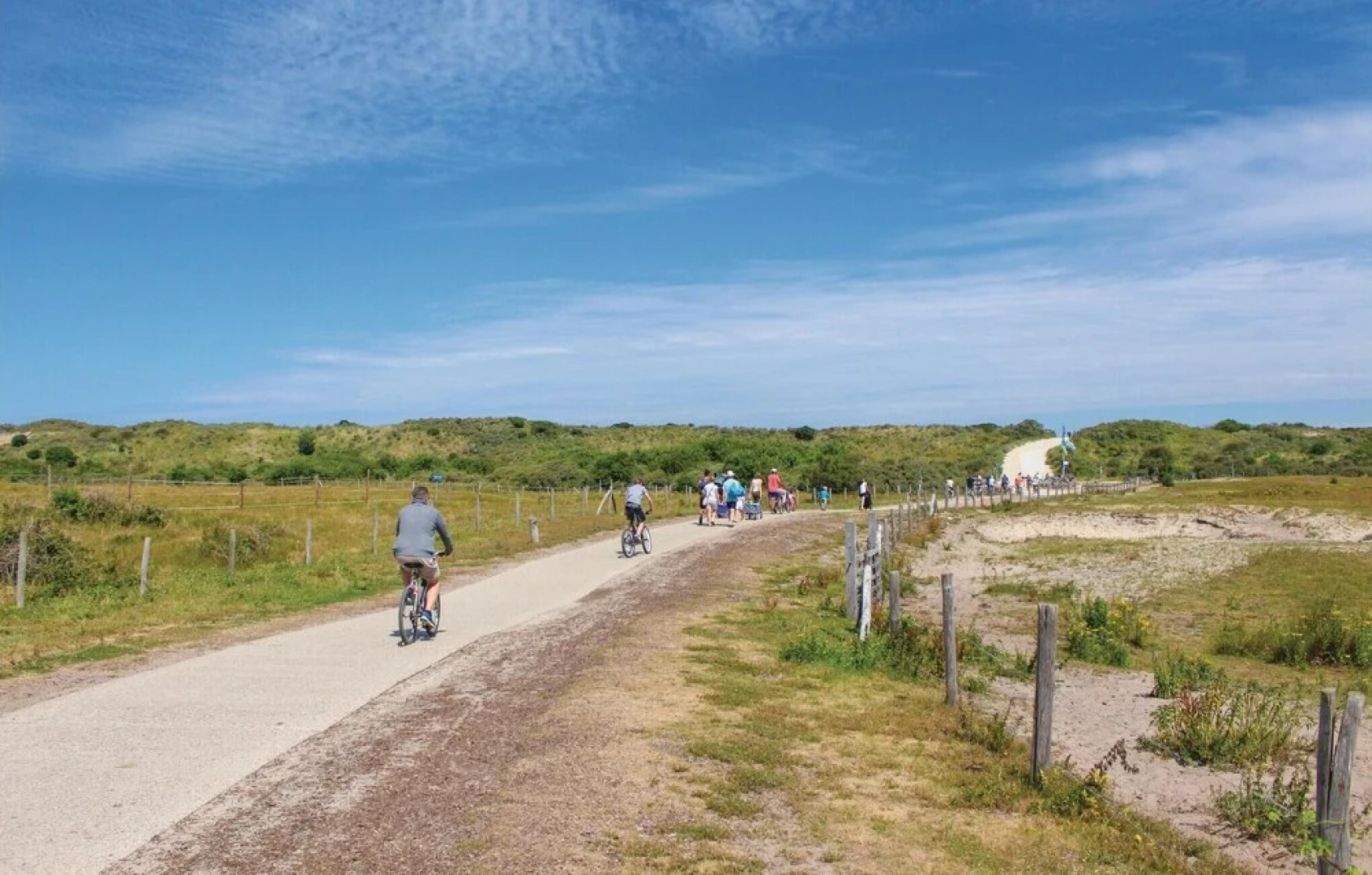 Nice Home in Renesse With 2 Bedrooms, Wifi and Indoor Swimming Pool