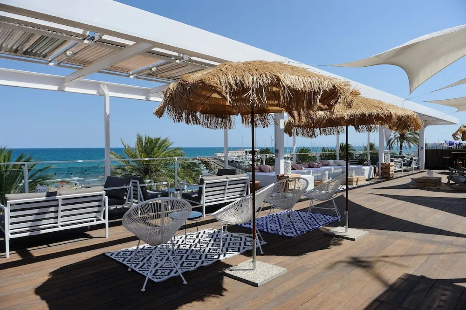 Meraki Beach Hotel