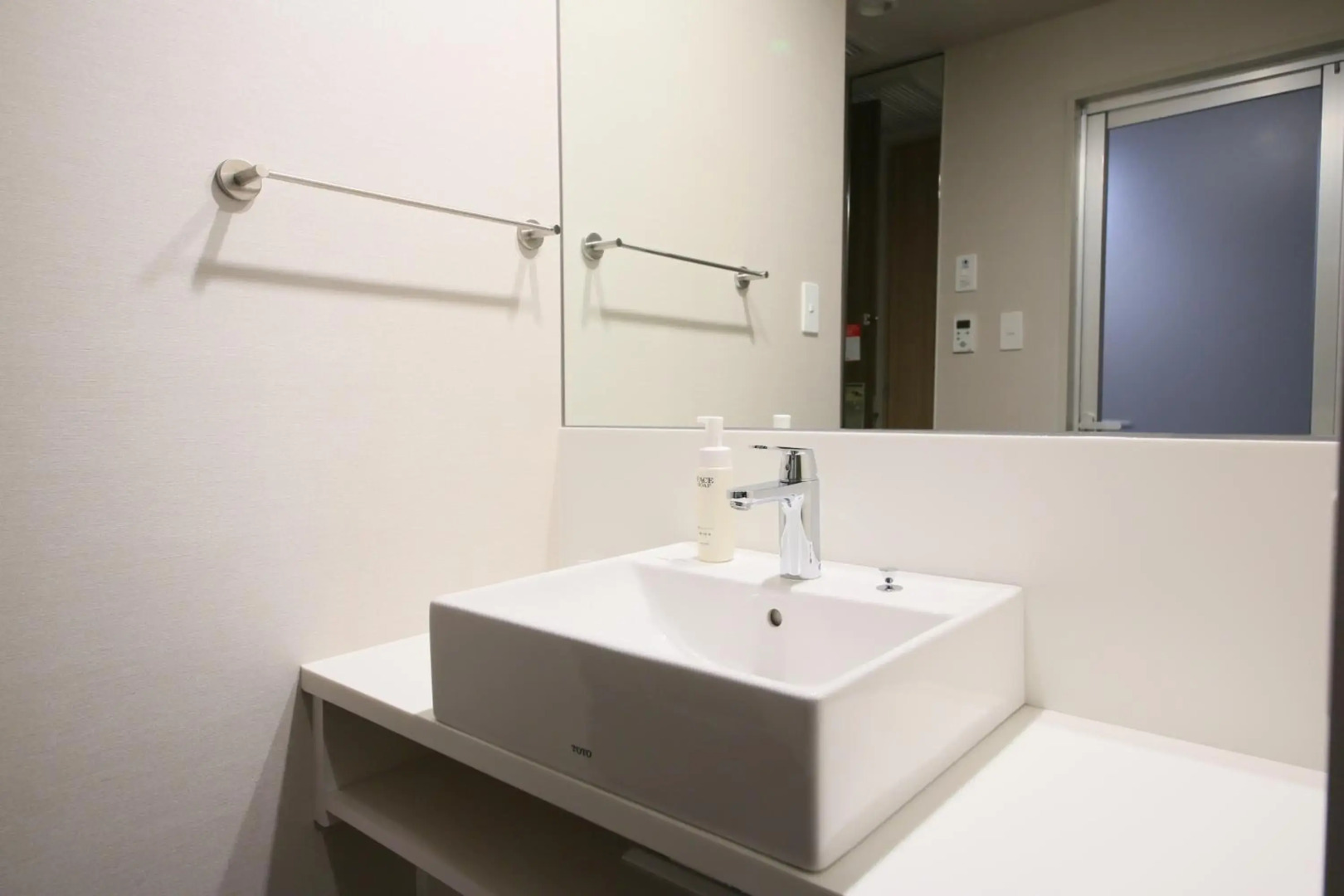 Lunara Home Living by Daphna Management