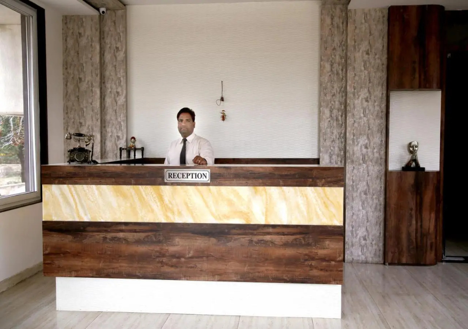 Hotel Khatana Palace