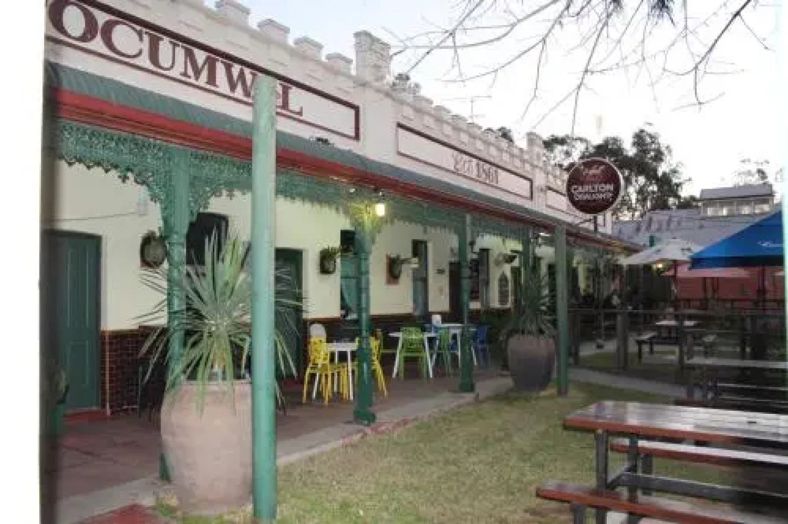 Tocumwal Hotel Motel ("The Palms")