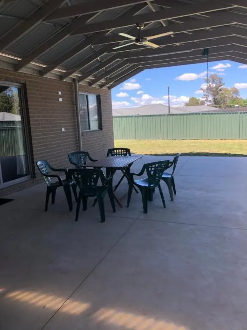 Brand new 4br get away 5min to albury city