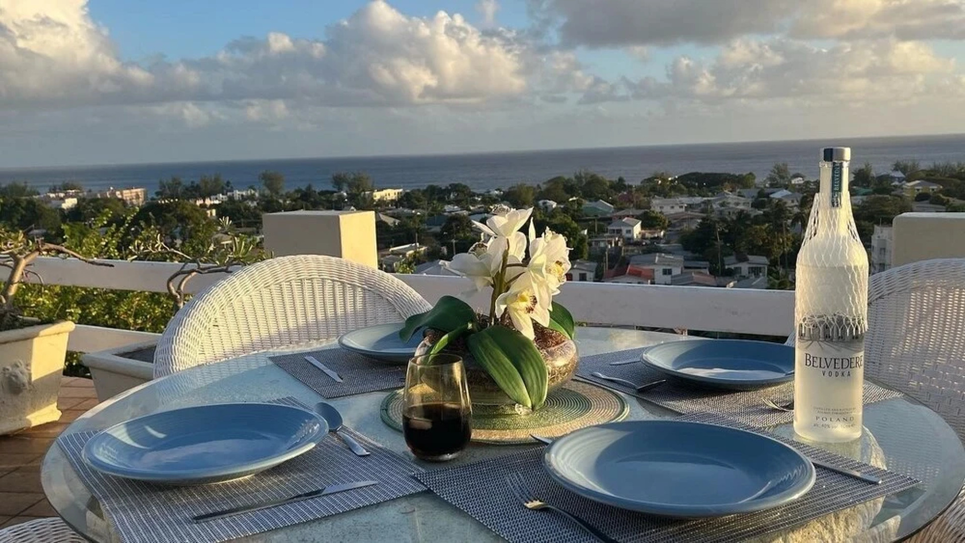 Beautiful 4-bed House With Stunning sea Views