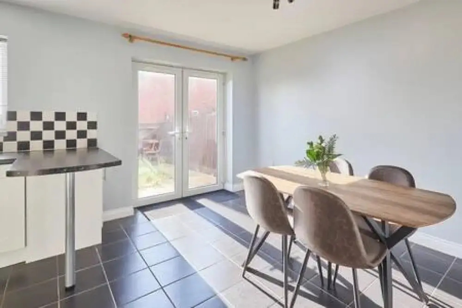 Host Stay Tibshelf House