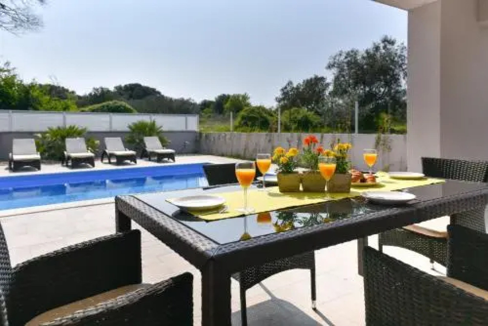 Crowonder Harbor Villa