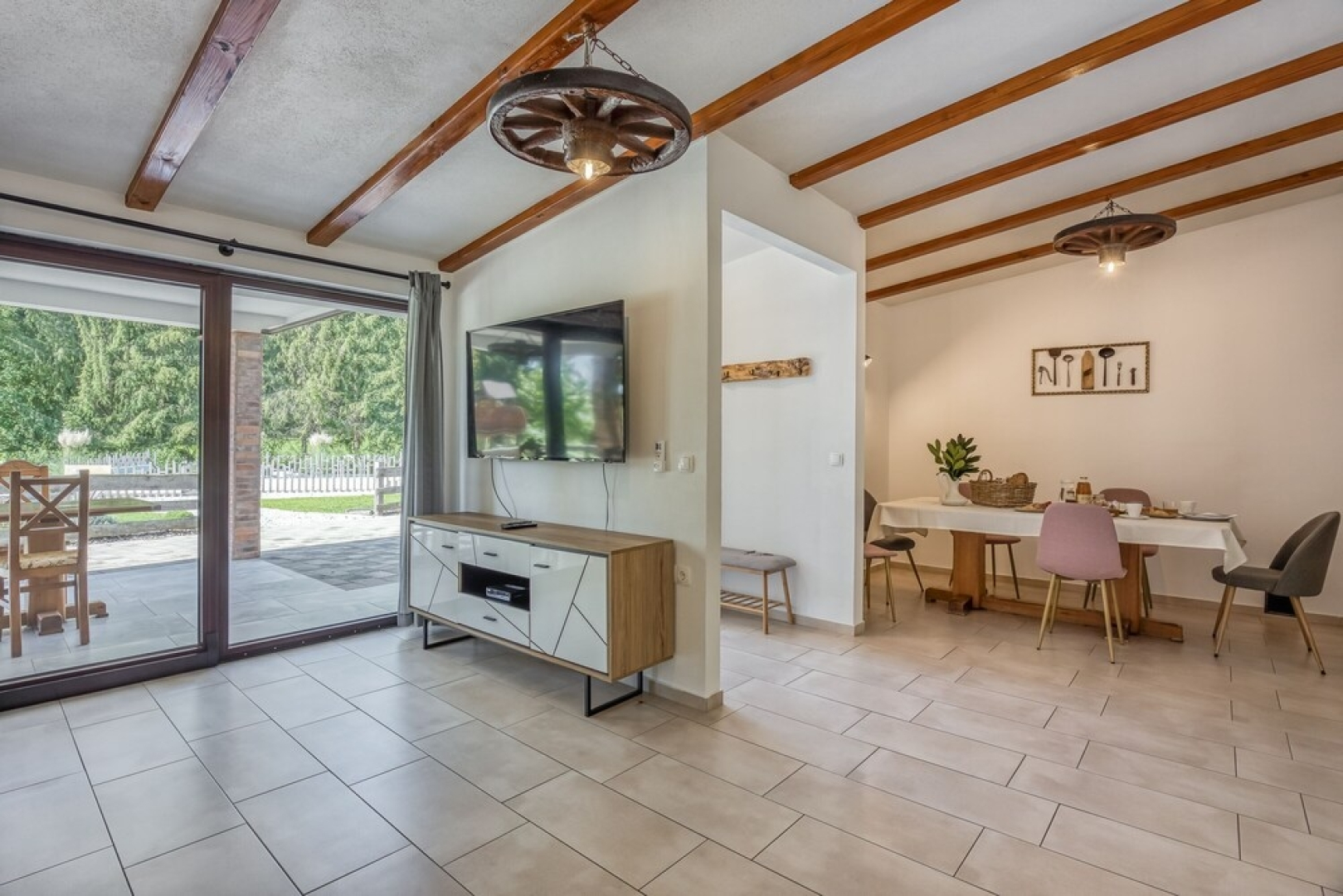 Pool Suite Flaxseed Private Sauna