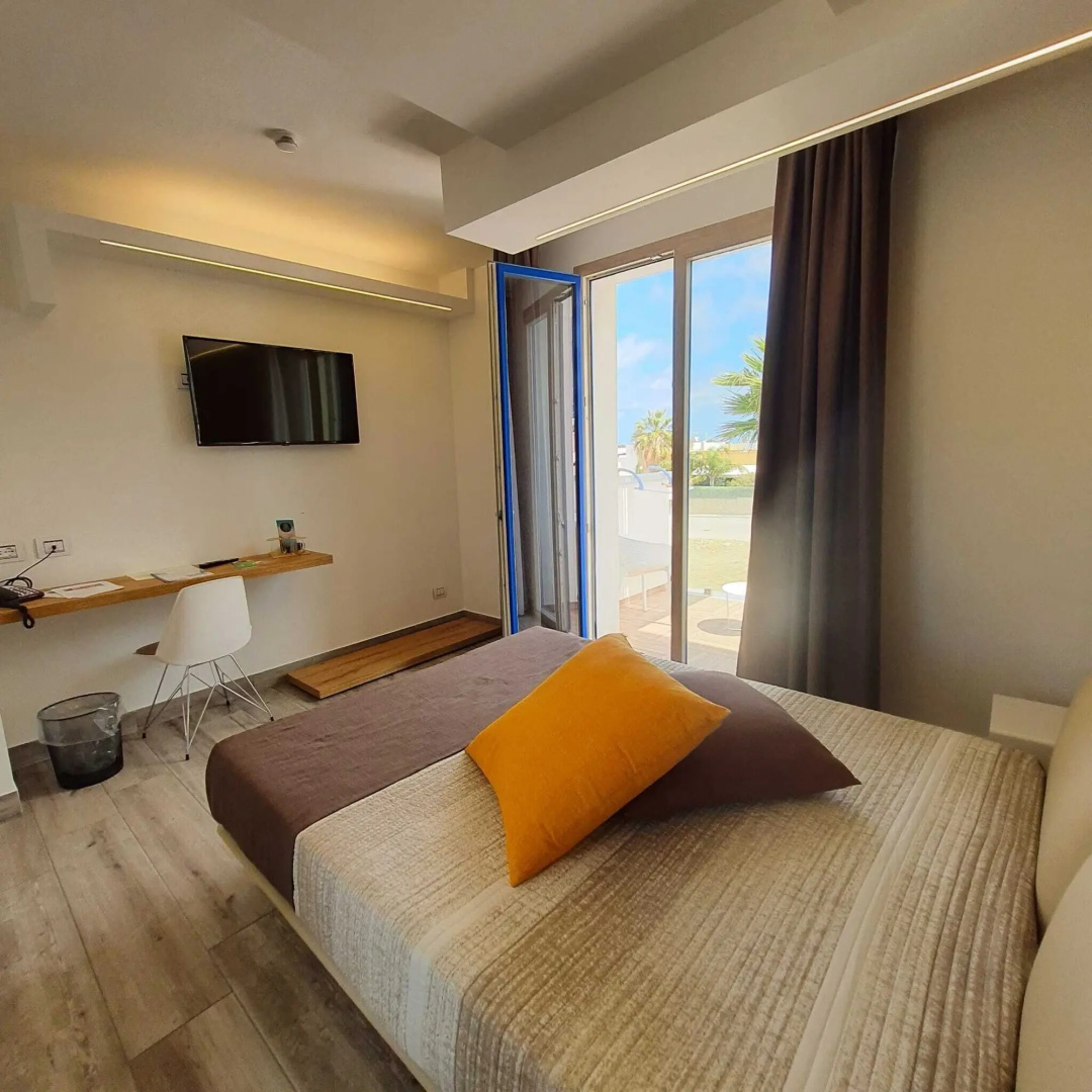 Sundeck Hotel & Spa