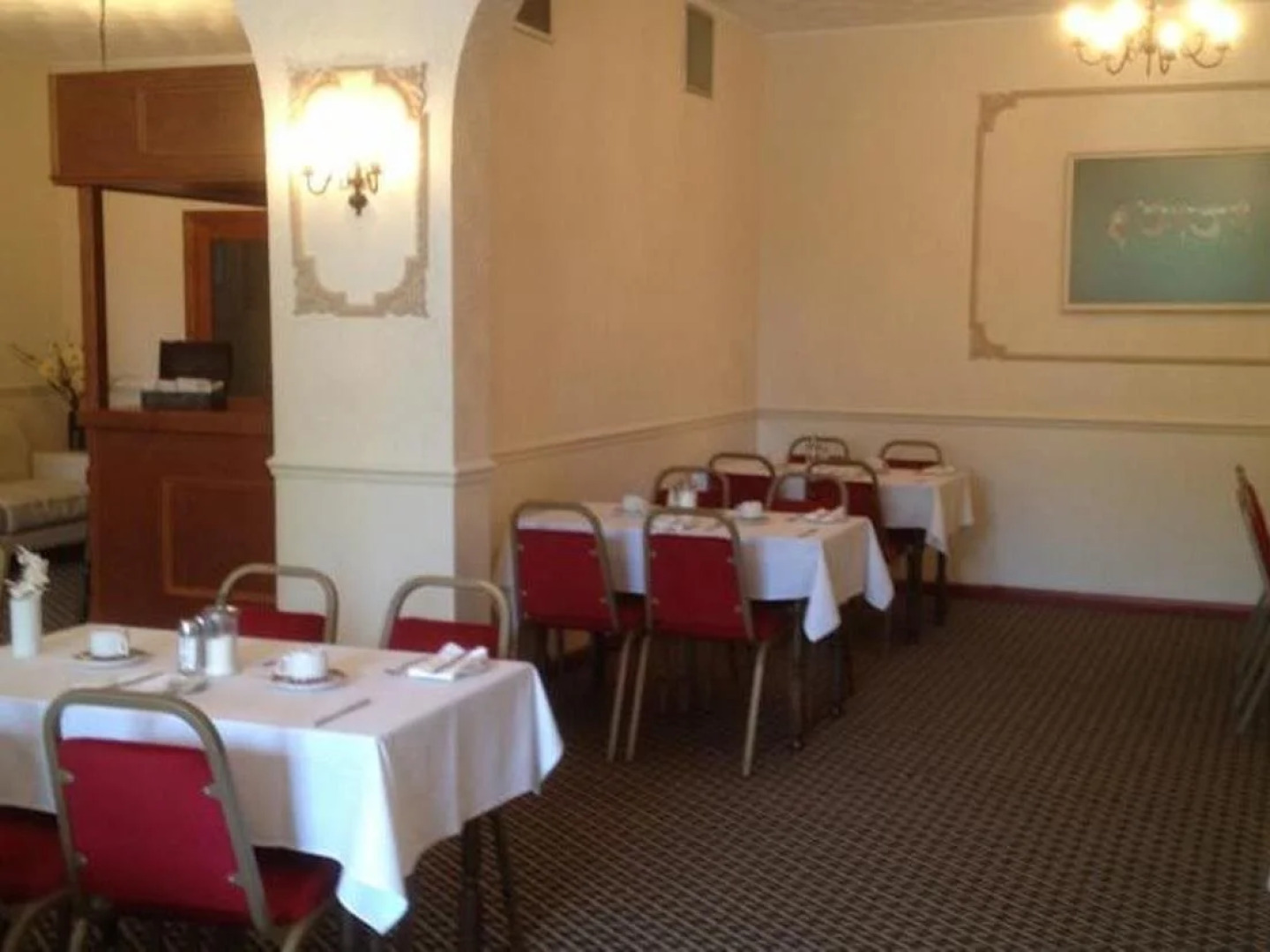 Woodlands Hotel and Restaurant