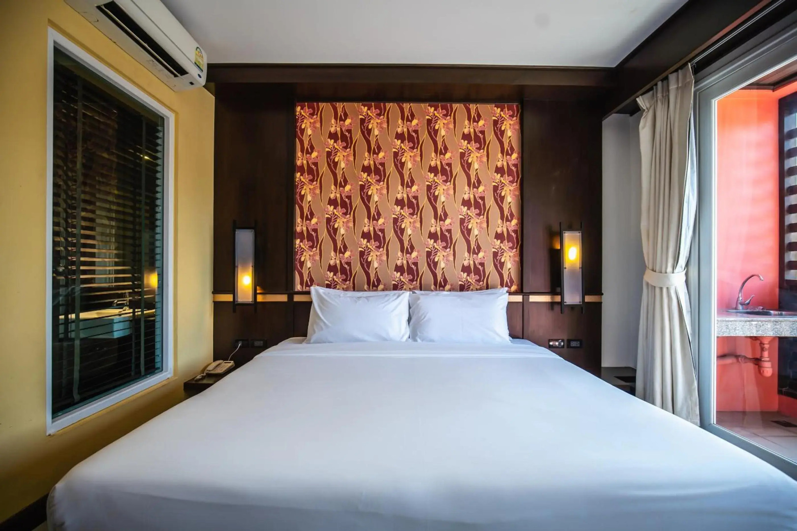 Ratana Hotel Chalong