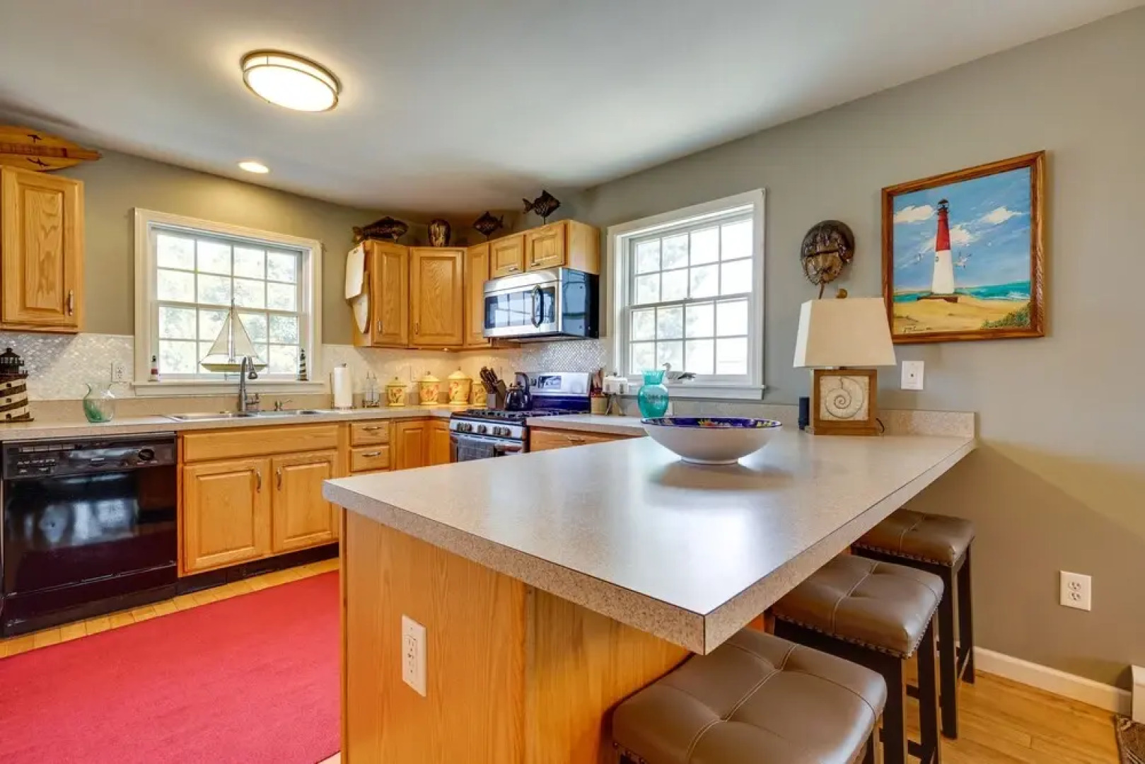 New Jersey Home - Deck, Grill & Walkable to Beach!