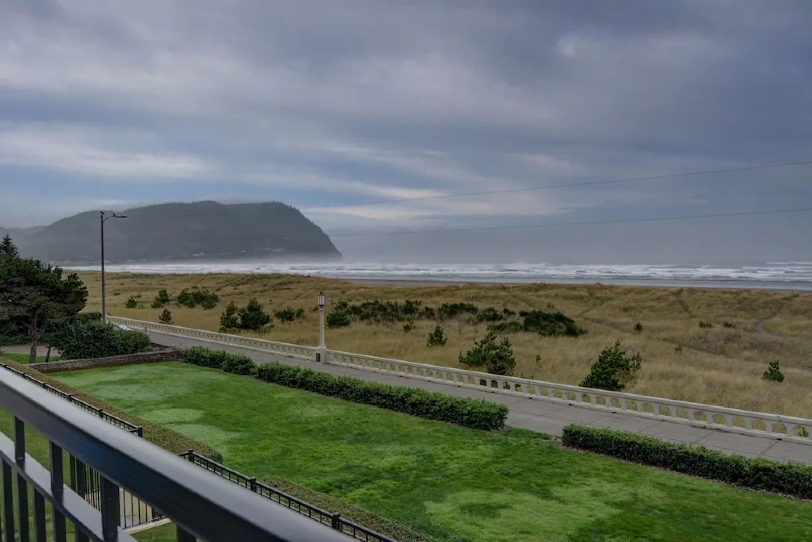 Seaside Beach Club 203 1 Br condo by RedAwning