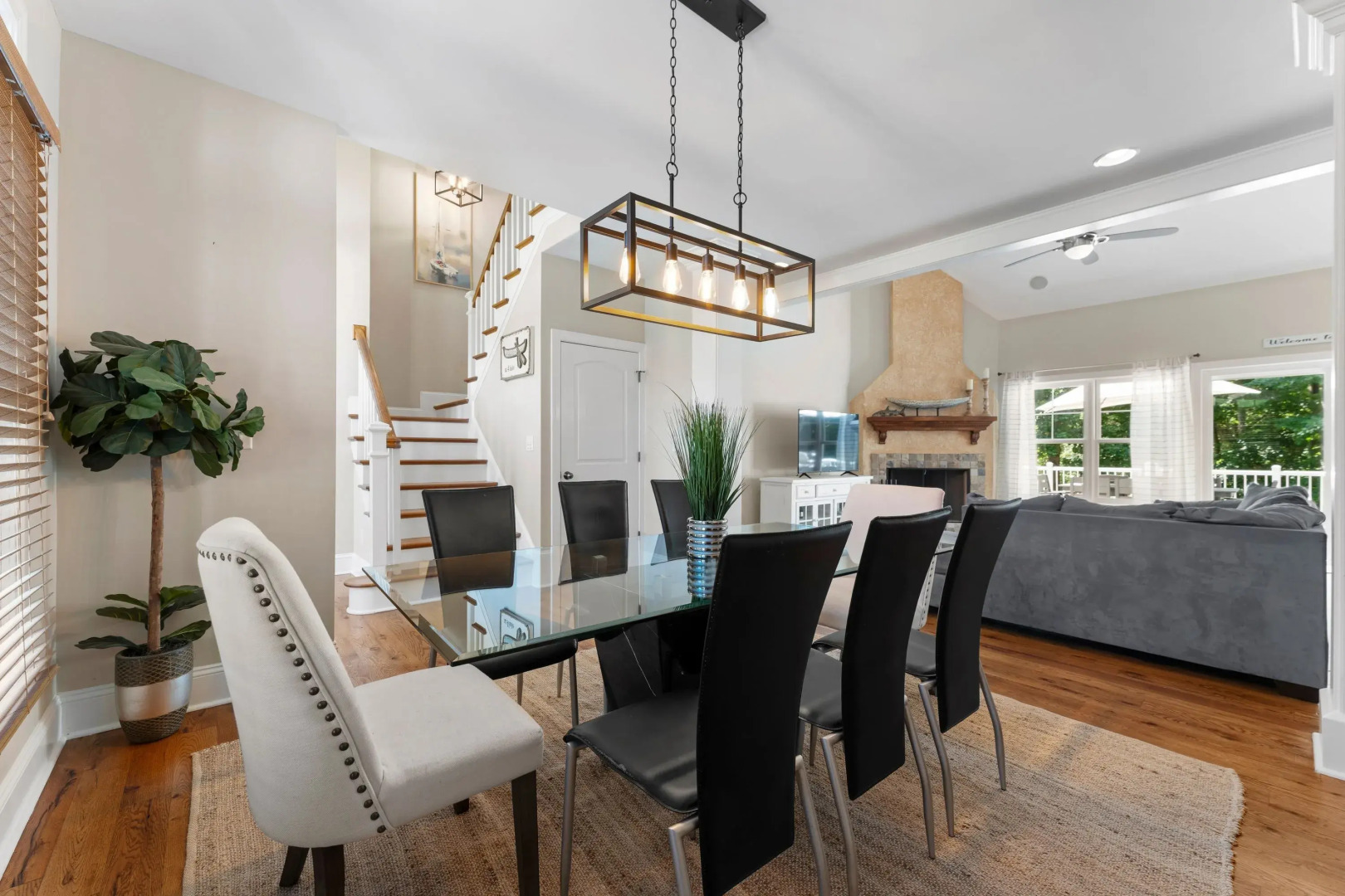 Making Waves by Avantstay Sleeps 20 + Pool