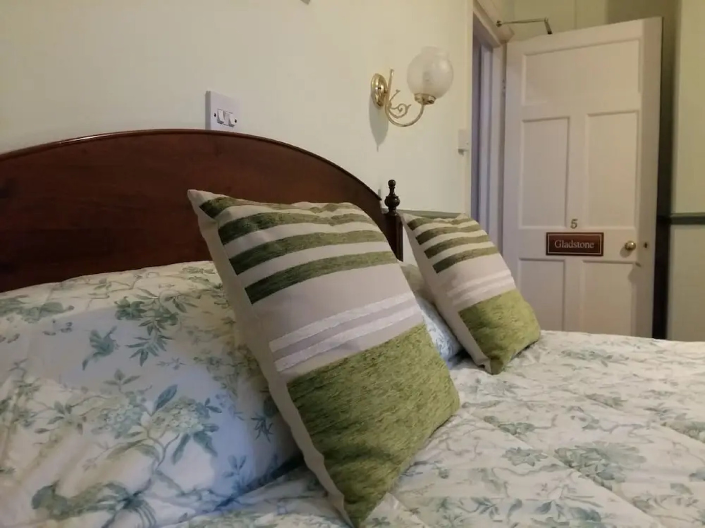 Apple Tree Bed and Breakfast