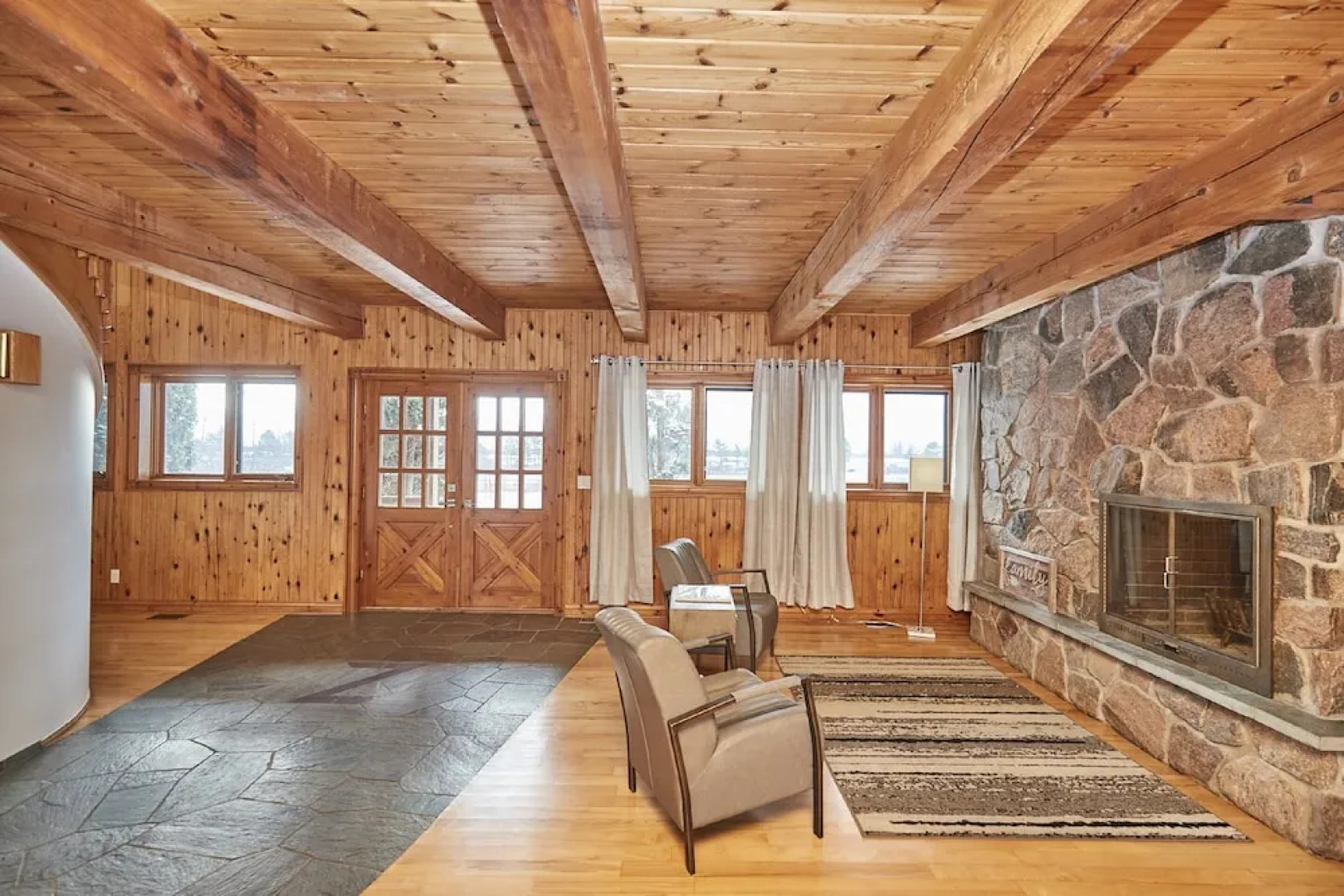 Grand Niagara Estate Lodge