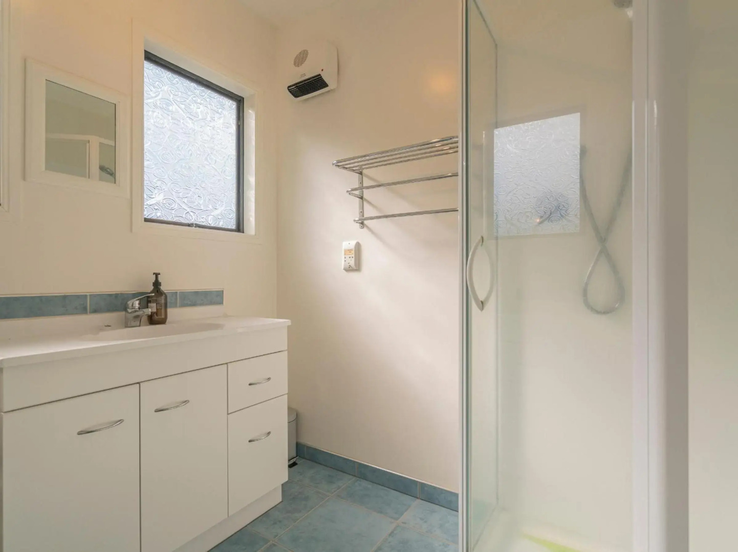 Hillside Haven - Tairua Holiday Home