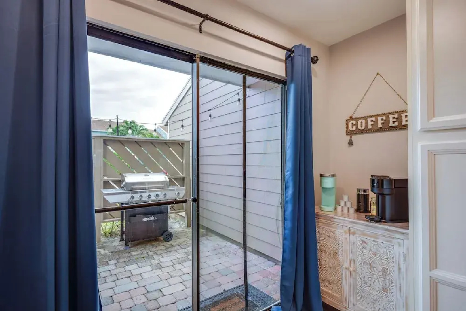 5 Mi to Beach: Jupiter Townhome w/ Pool Access