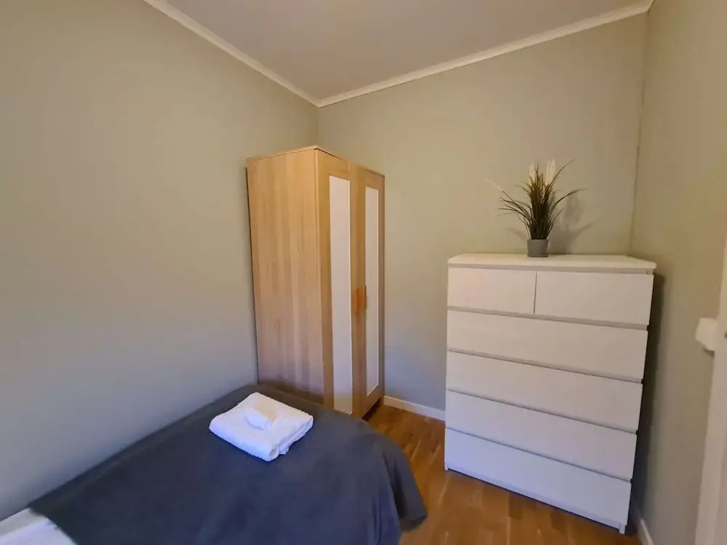 Bright And Central, 2-bedroom, Fully Equipped