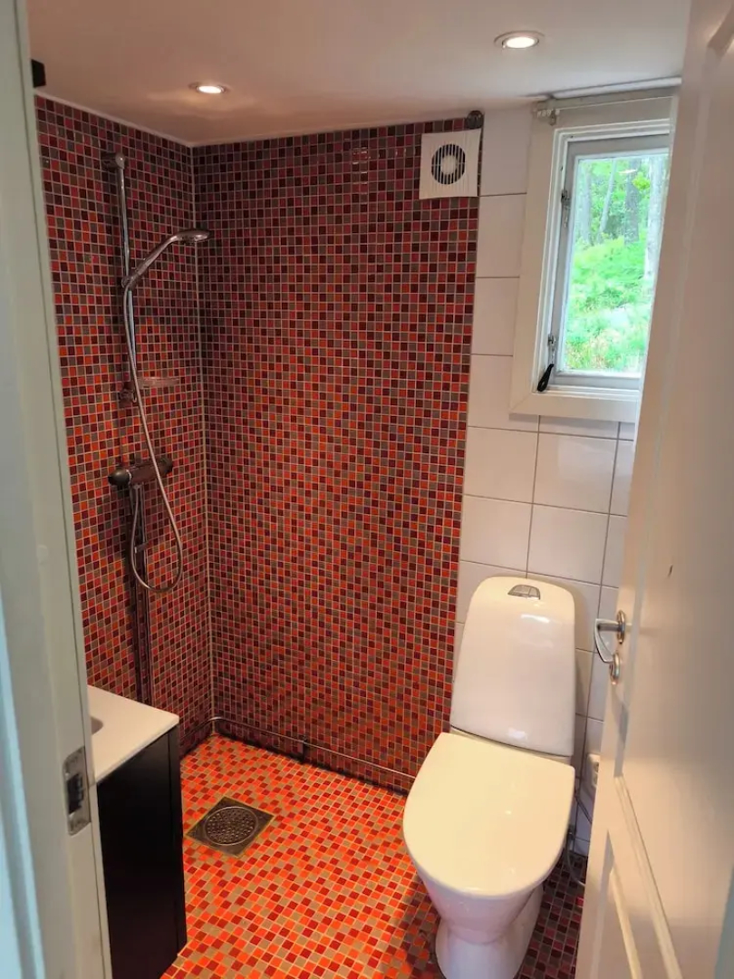 Cozy Tiny House Retreat in Stockholm Archipelago