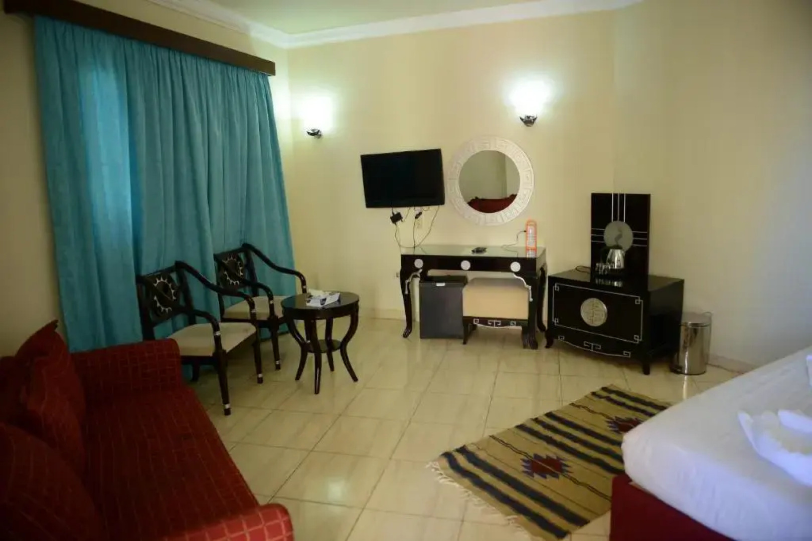 La Sirena Hotel Beach Resort