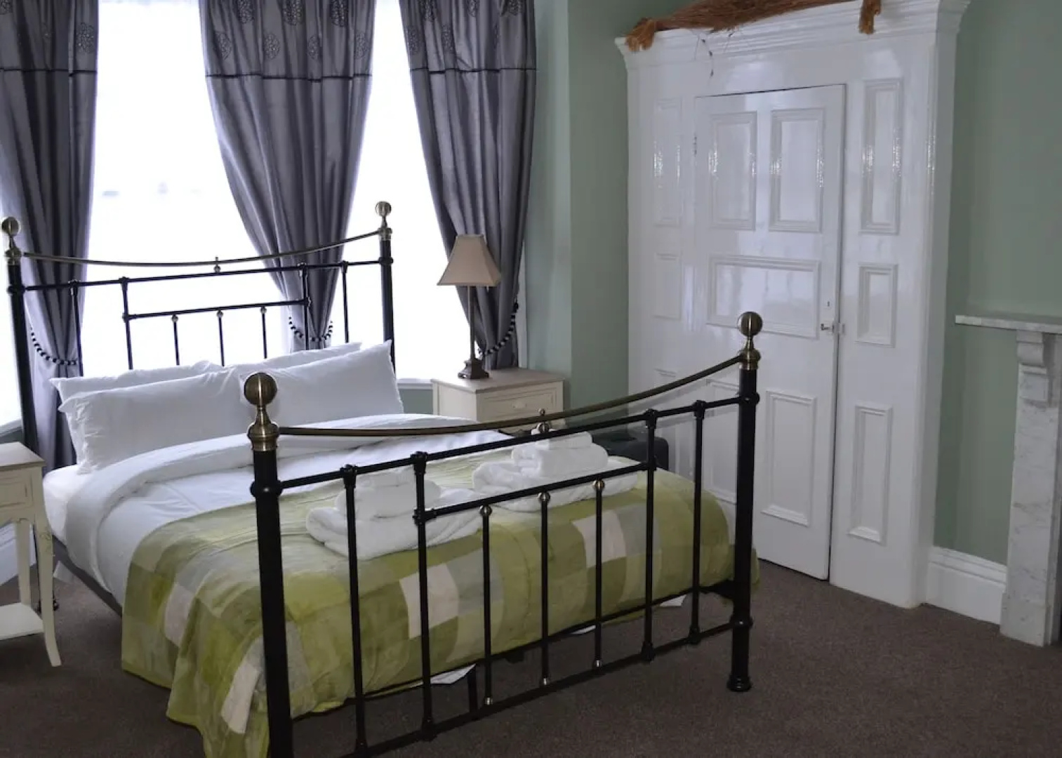 Corra Lynn B&B