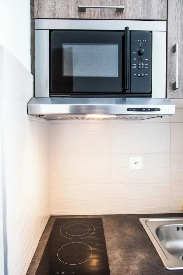 Modern Apartment - AC- 1br-2p- Geneva