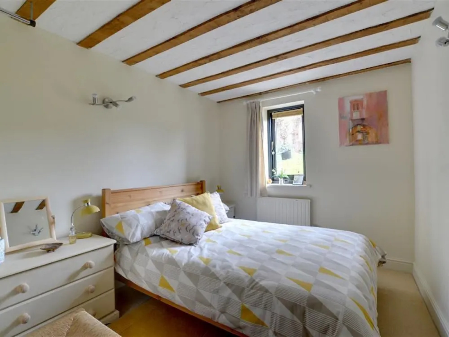 Converted Barn With Excellent Wooden Beams, High Ceiling and a Cosy Terrace