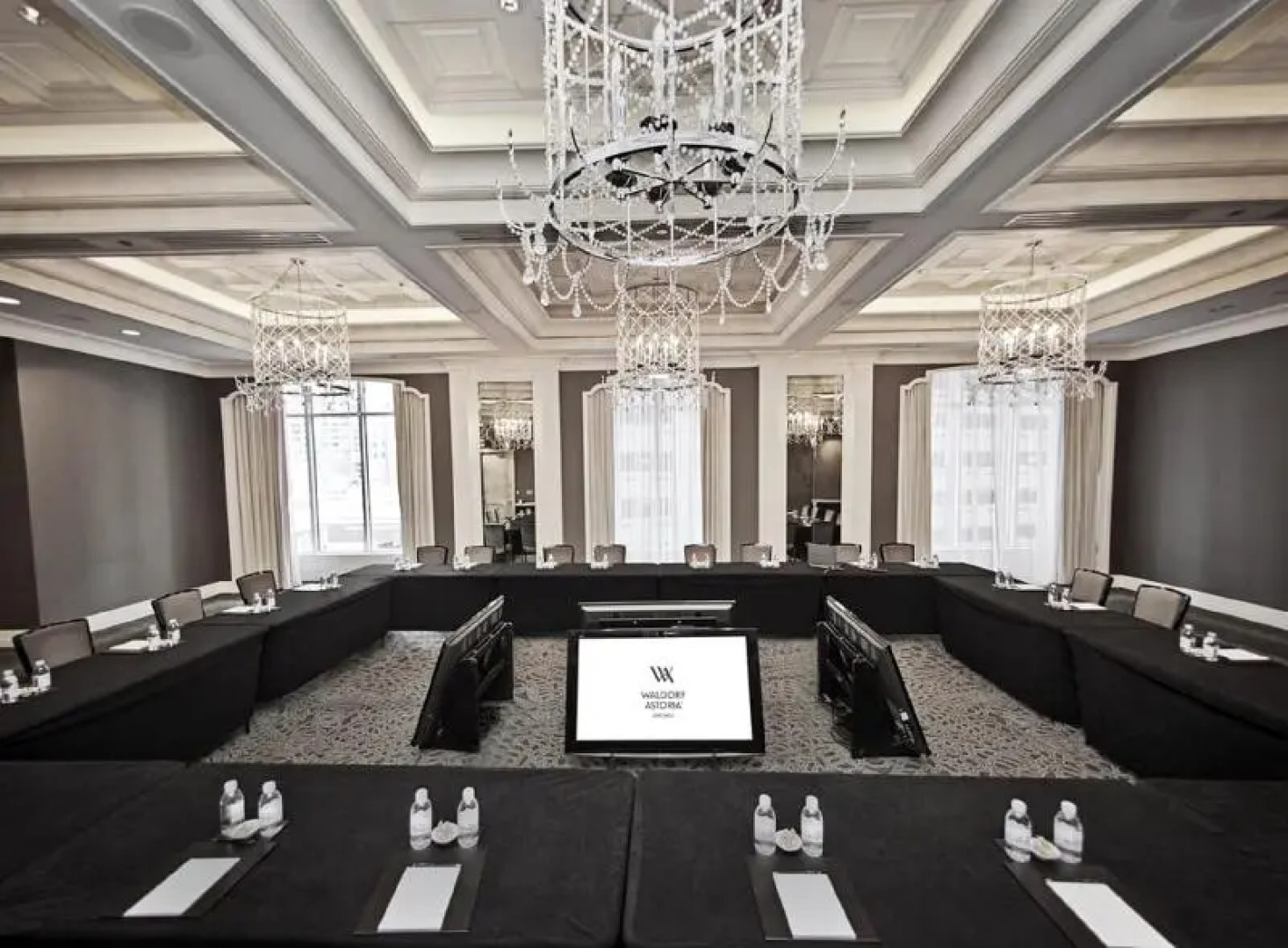 Waldorf Astoria Chicago