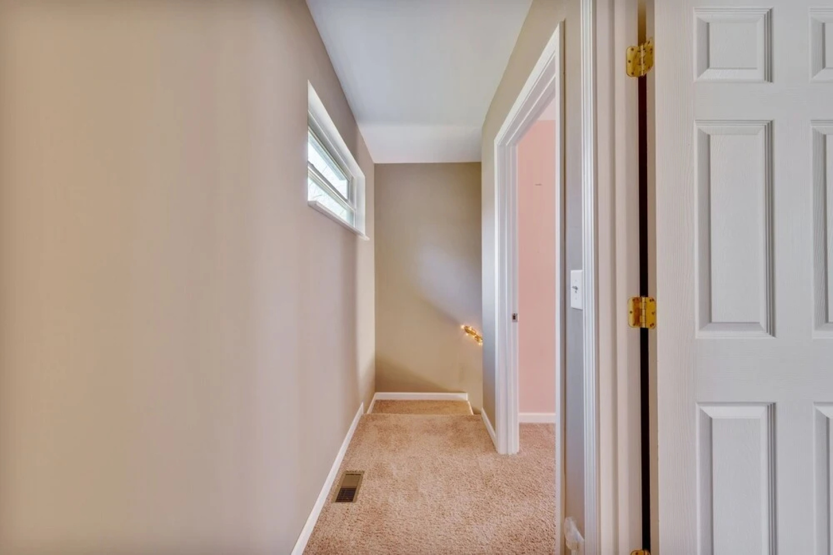 The Holly House In Downtown Demorest 2 Bedroom Home by Redawning
