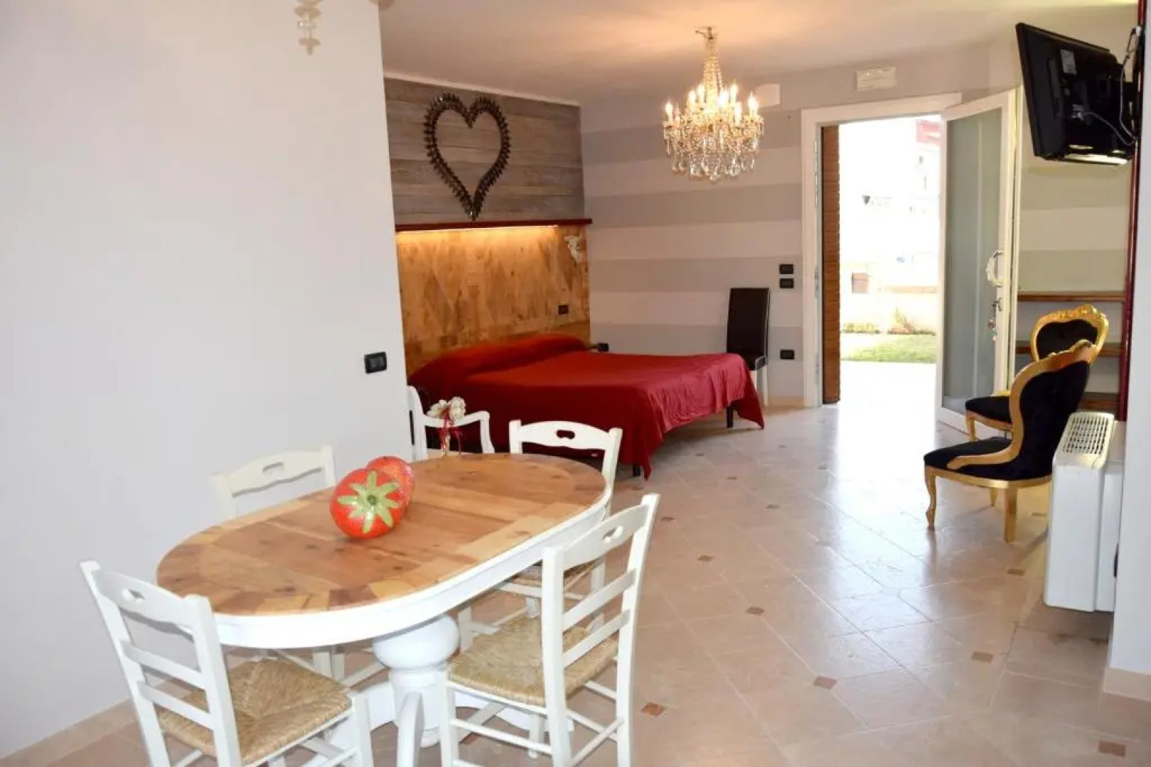 2 bedrooms appartement with enclosed garden and wifi at Romano D'ezzelino