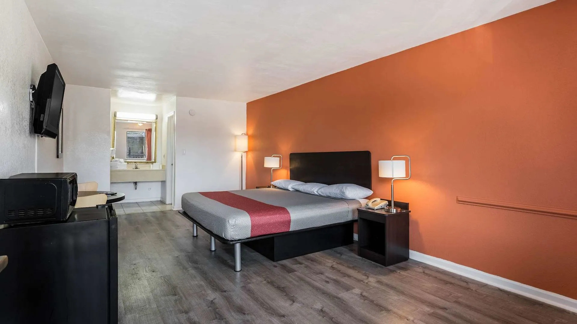 Motel 6 Portsmouth, VA