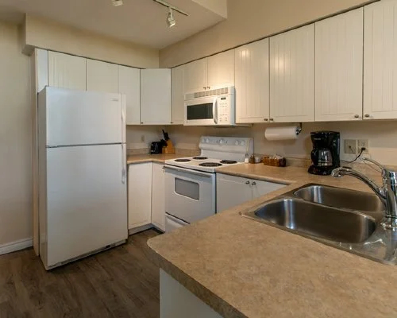 Simcoe Condo 125 At The Georgian Bay Hotel, Collingwood, Canada