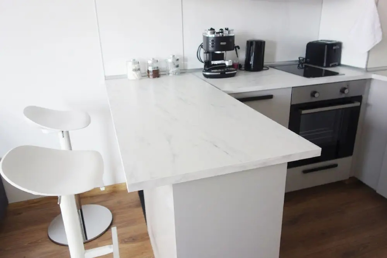 Super Central Luxury Apartments