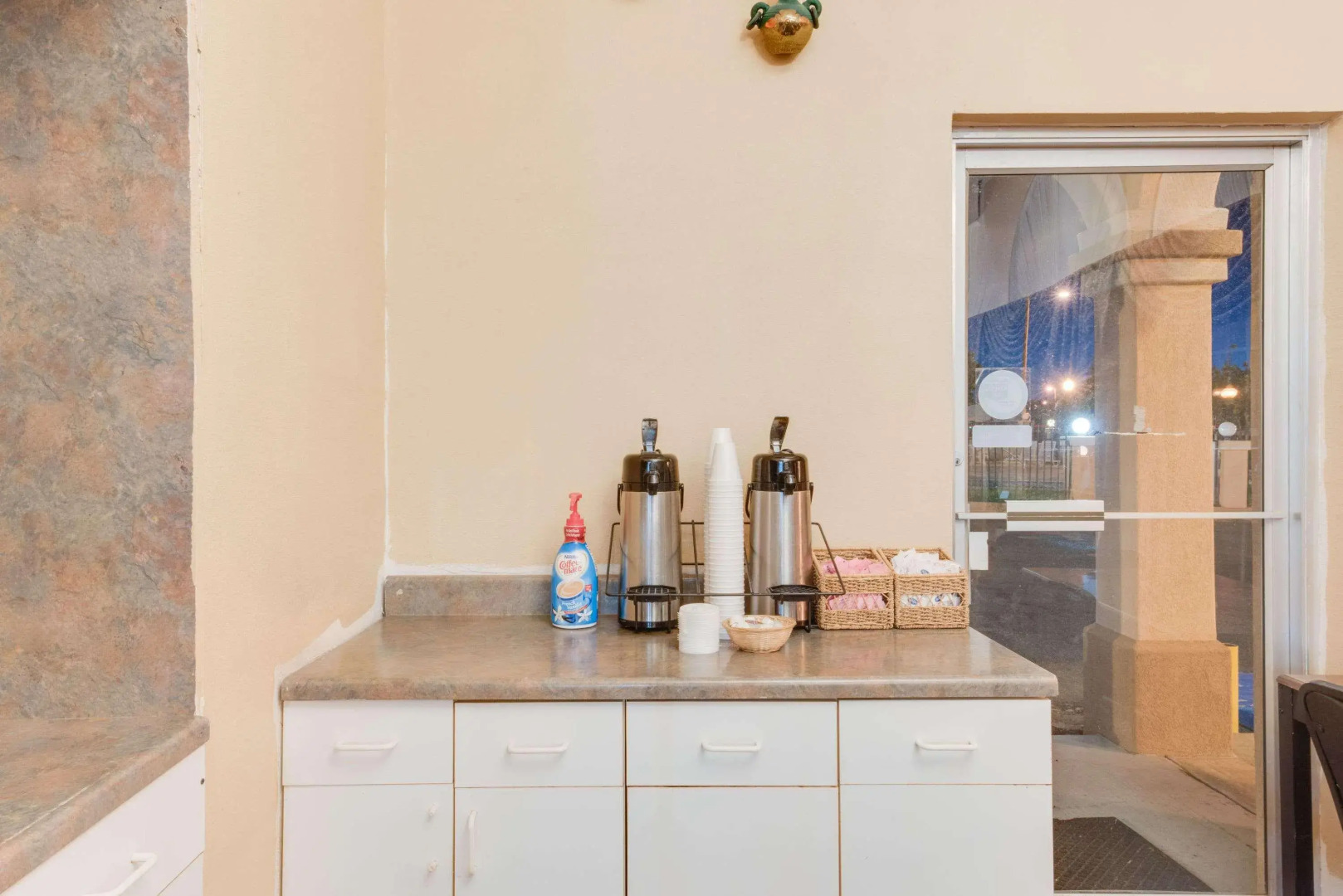 Knights Inn Van Horn