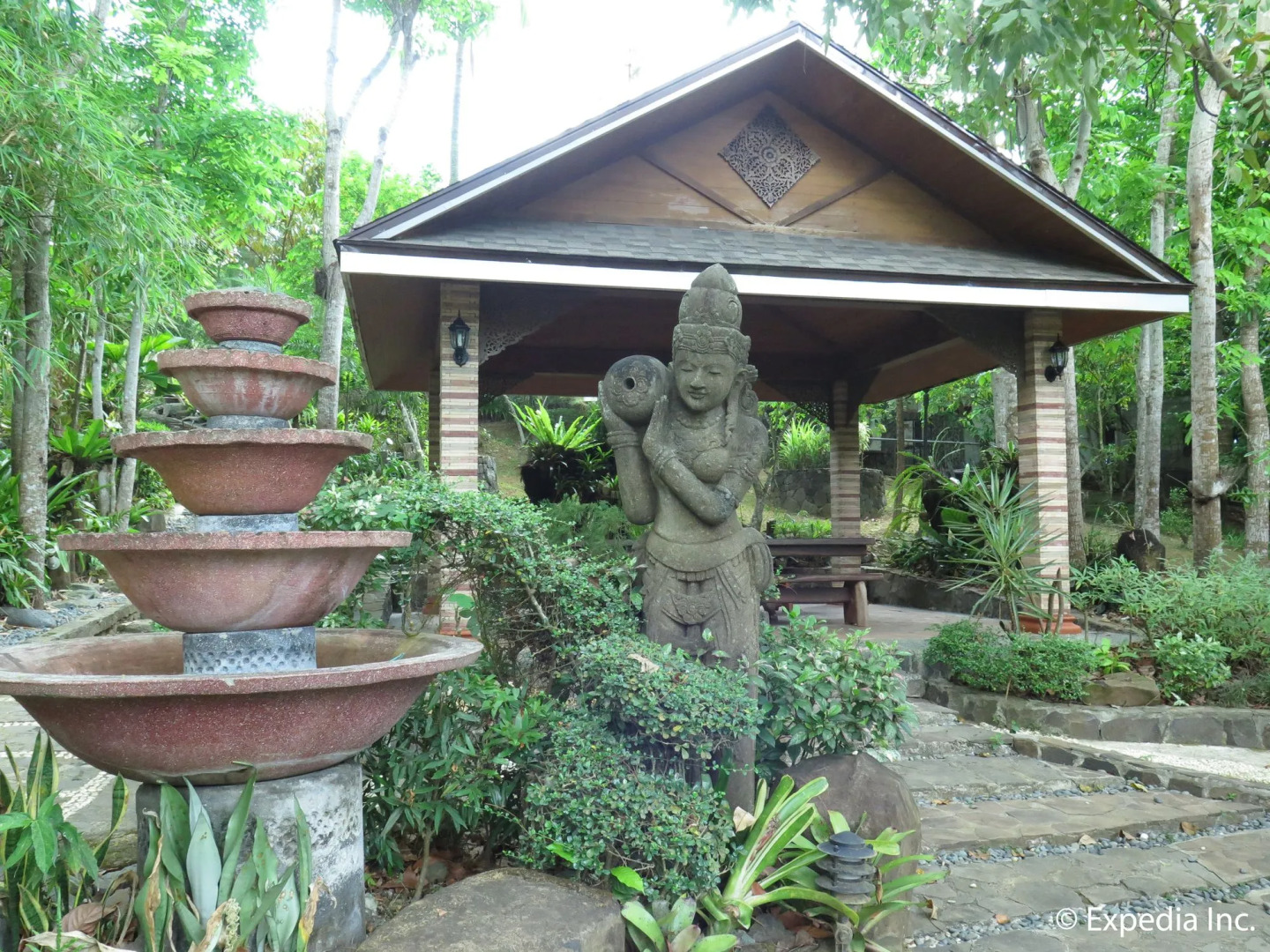 Cintai - Coritos Garden Hotel