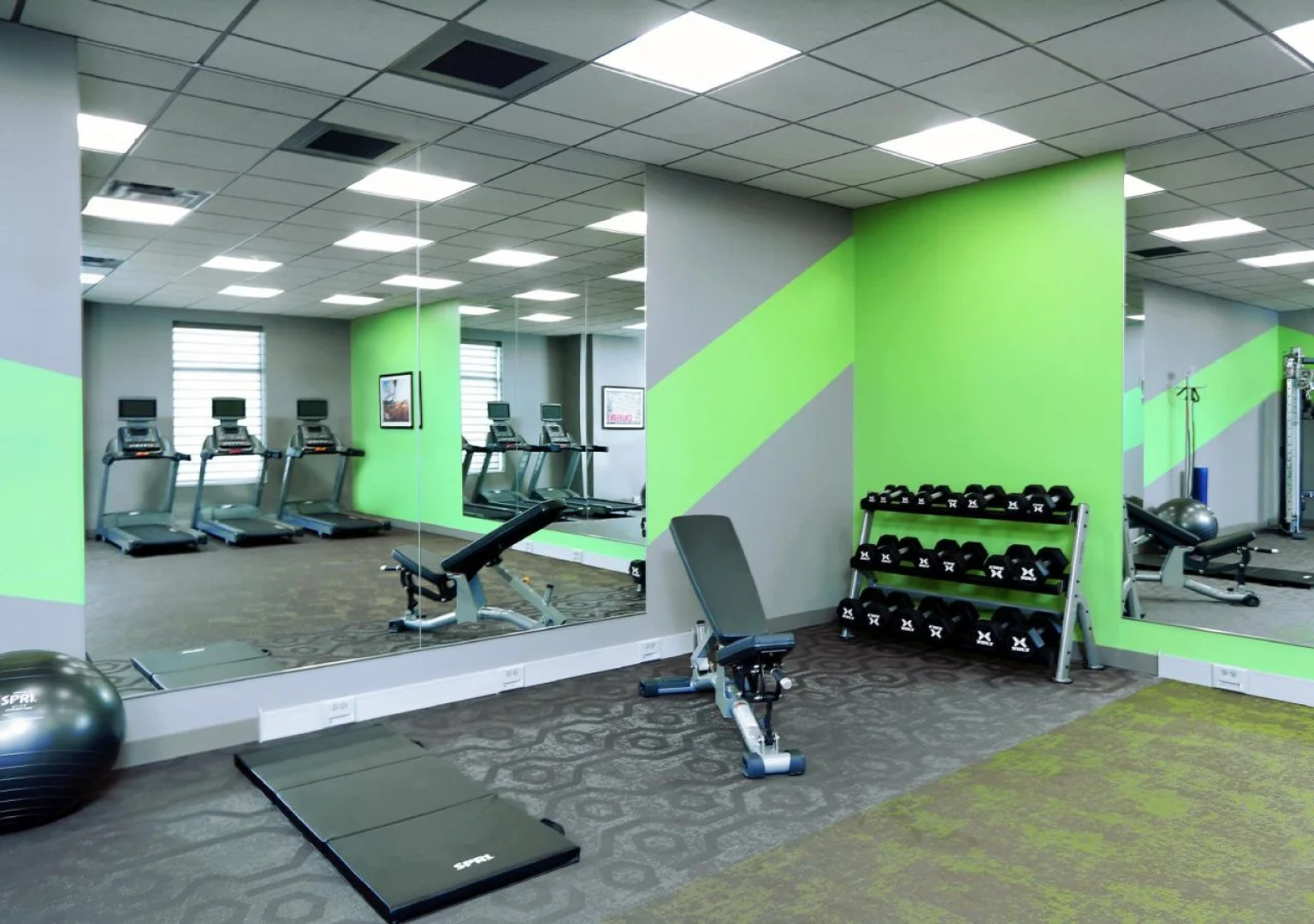 Holiday Inn & Suites Sioux Falls - Airport by IHG