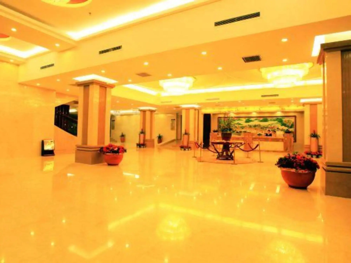 Longchang East Hotel