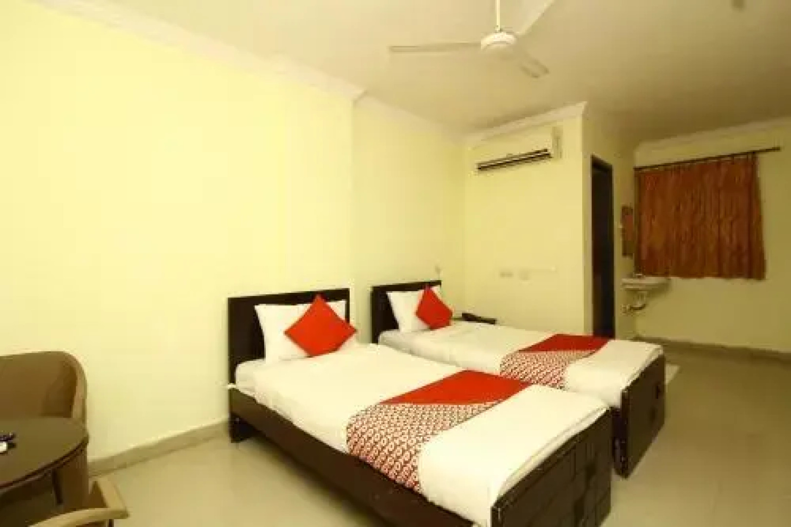 Hotel Nawabs by OYO Rooms
