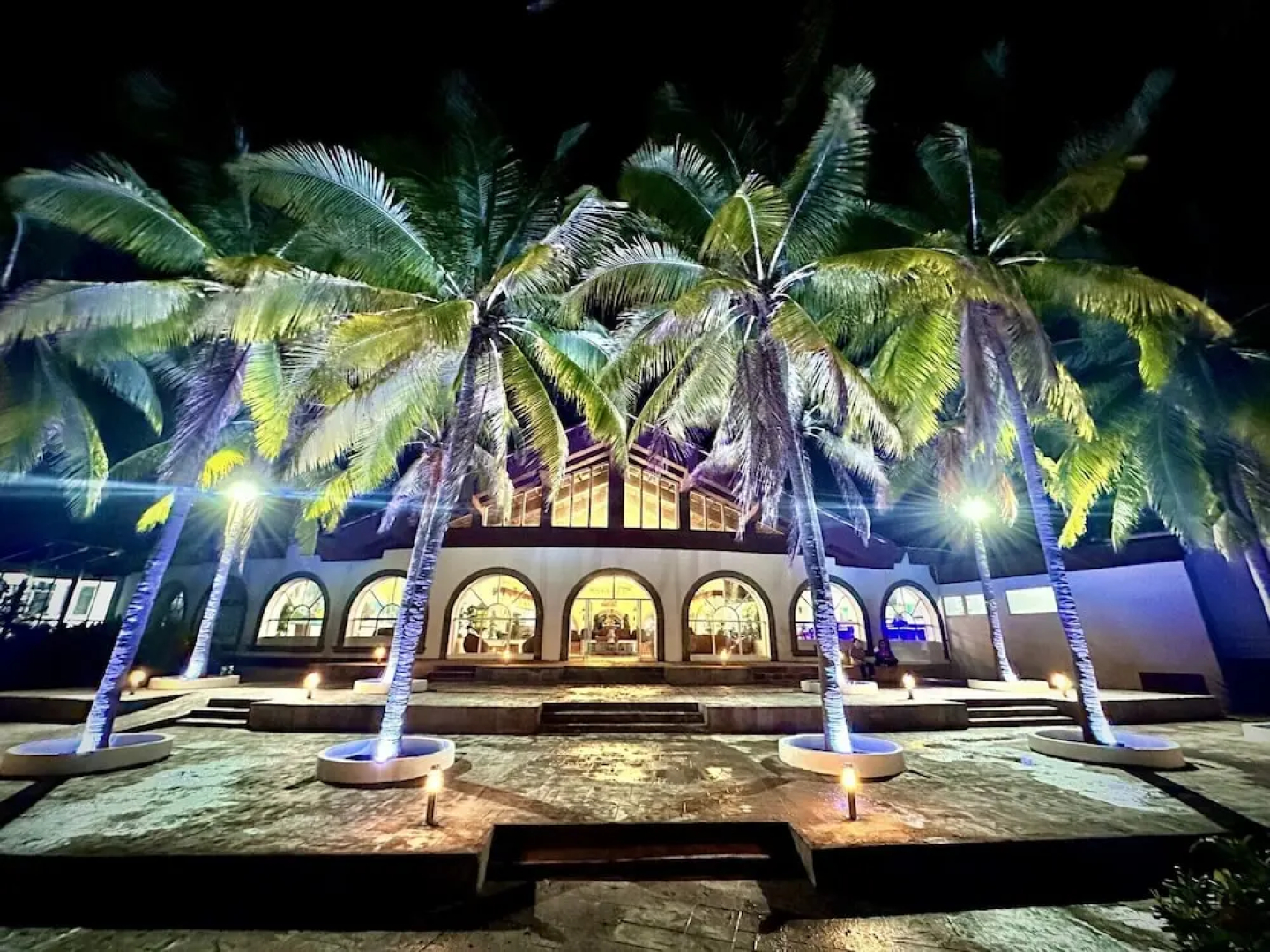 Hotel Tesoro Beach