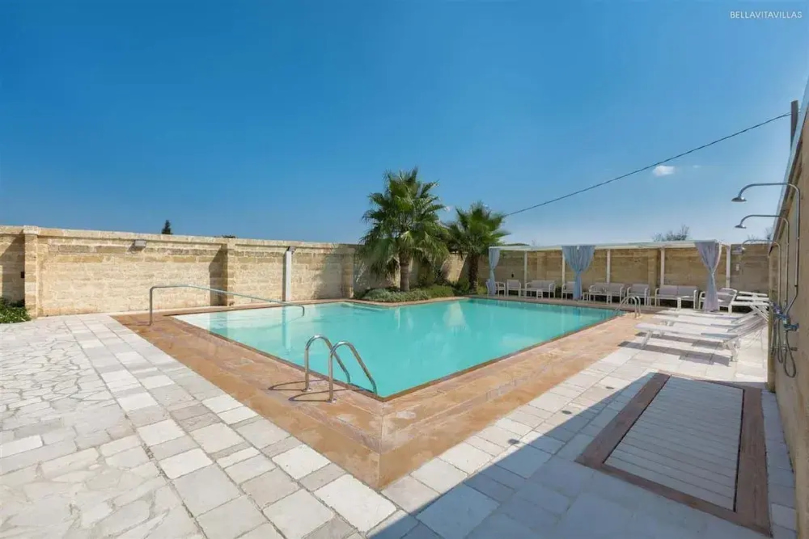 1695 Villa Albarosa in Ruffano