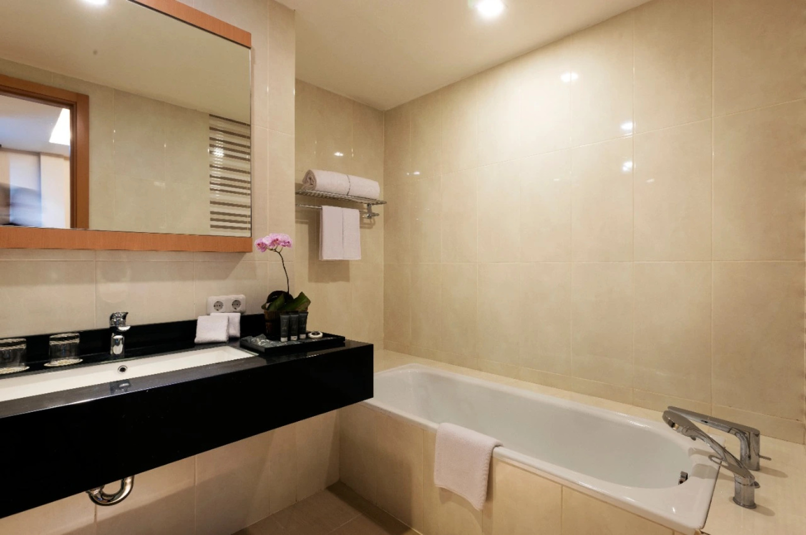 Horison Diana Timika