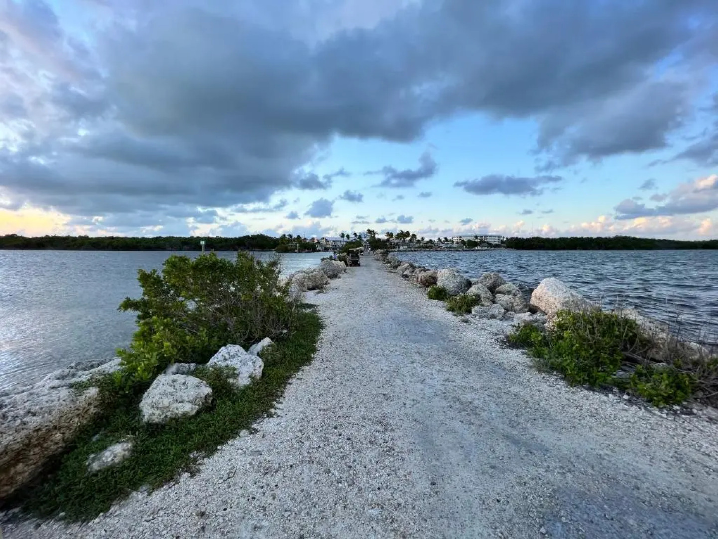 C-VOTED REMODELED UNIT! KAYAKs, MARINA,