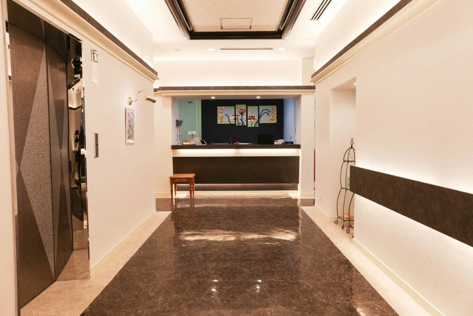 Ginowan Crystal Hotel