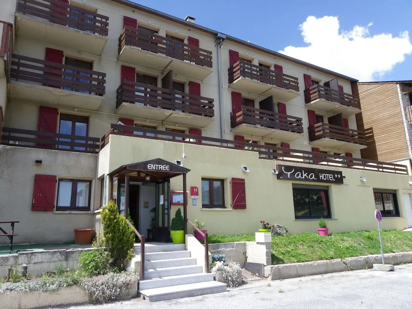 Hotel le YAKA