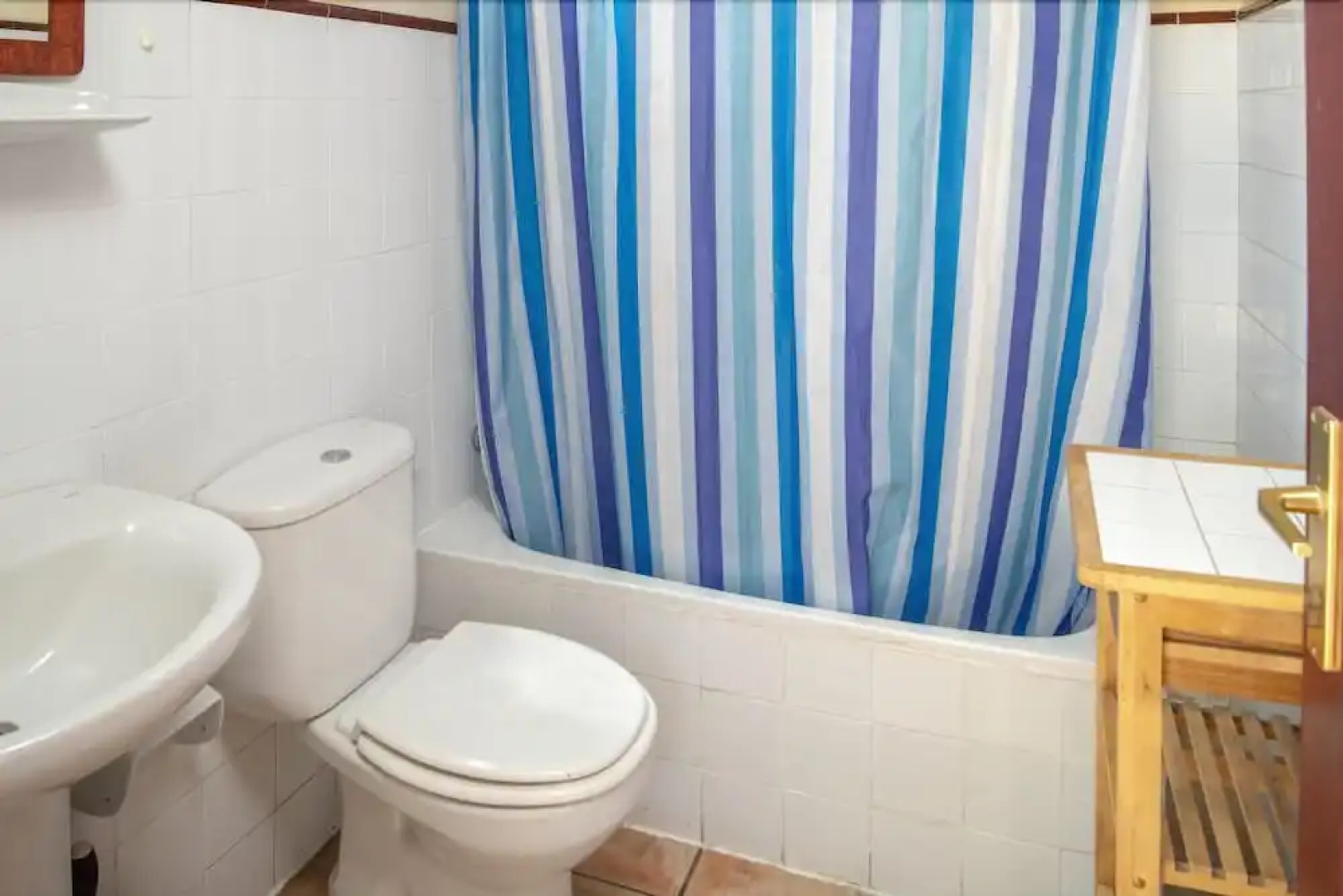 Lightbooking El Laurel  casa rural