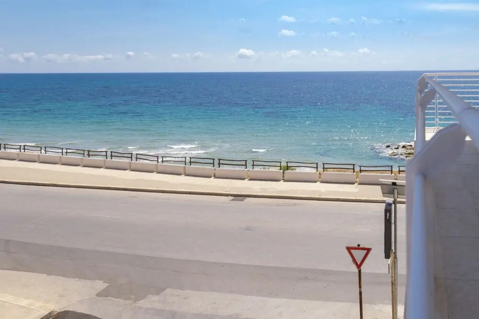 Ametista Apartment On Sea Shore