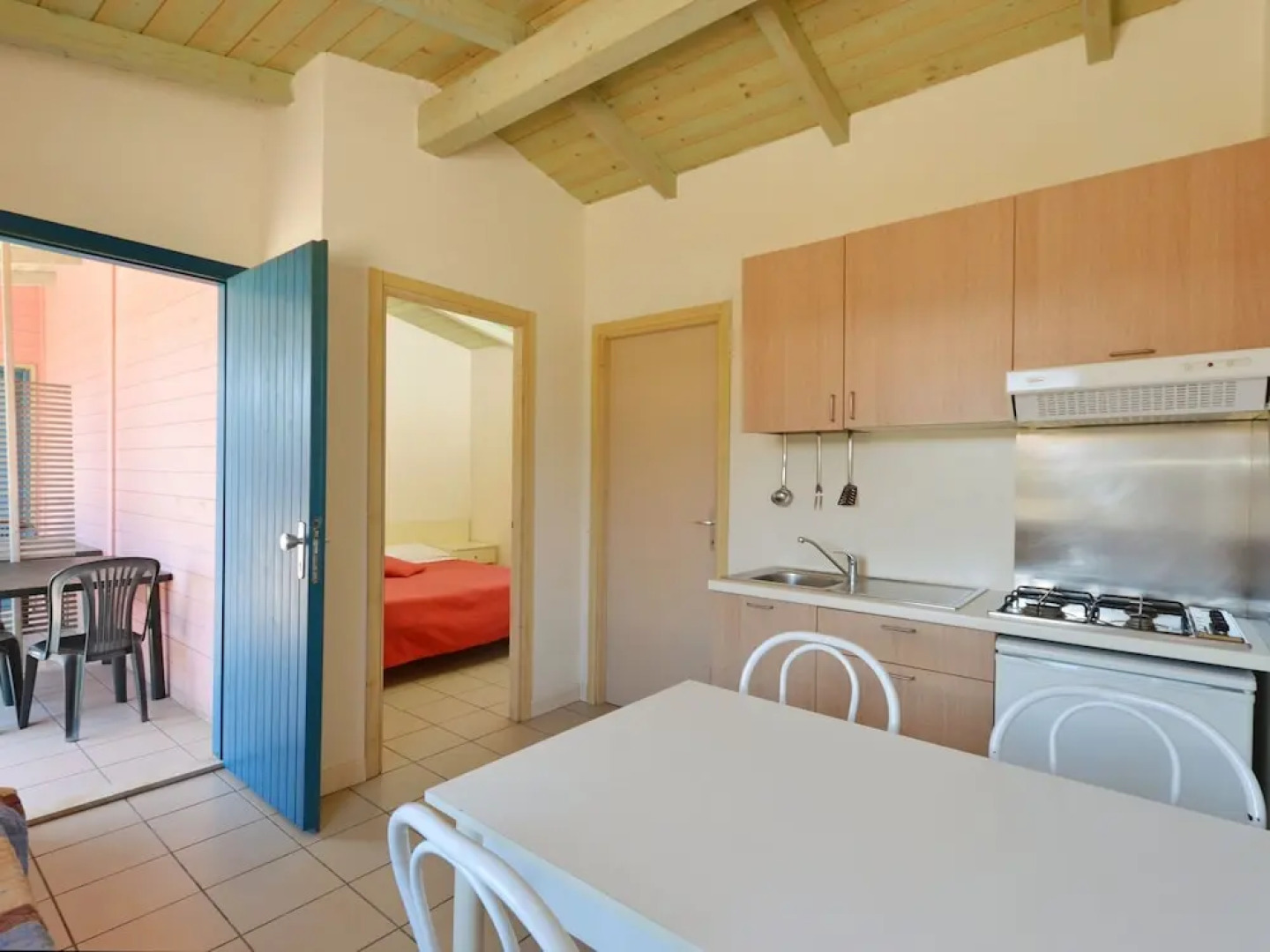 Well-Kept Bungalow with AC on the Beautiful Adriatic Coast