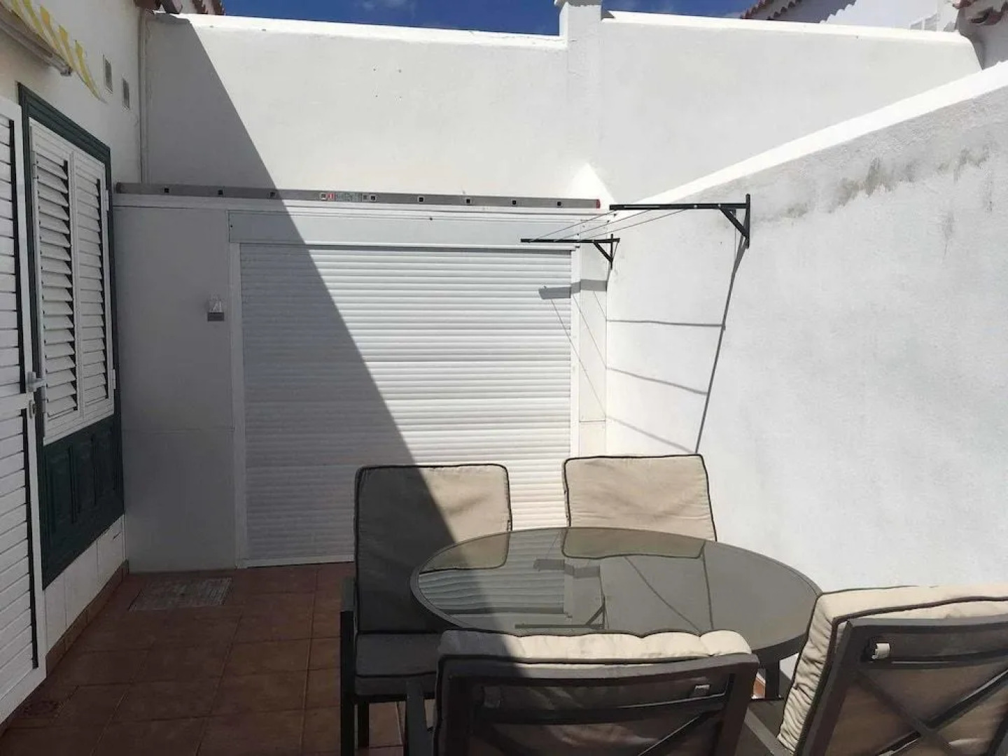 La Casa del Sol, Abades