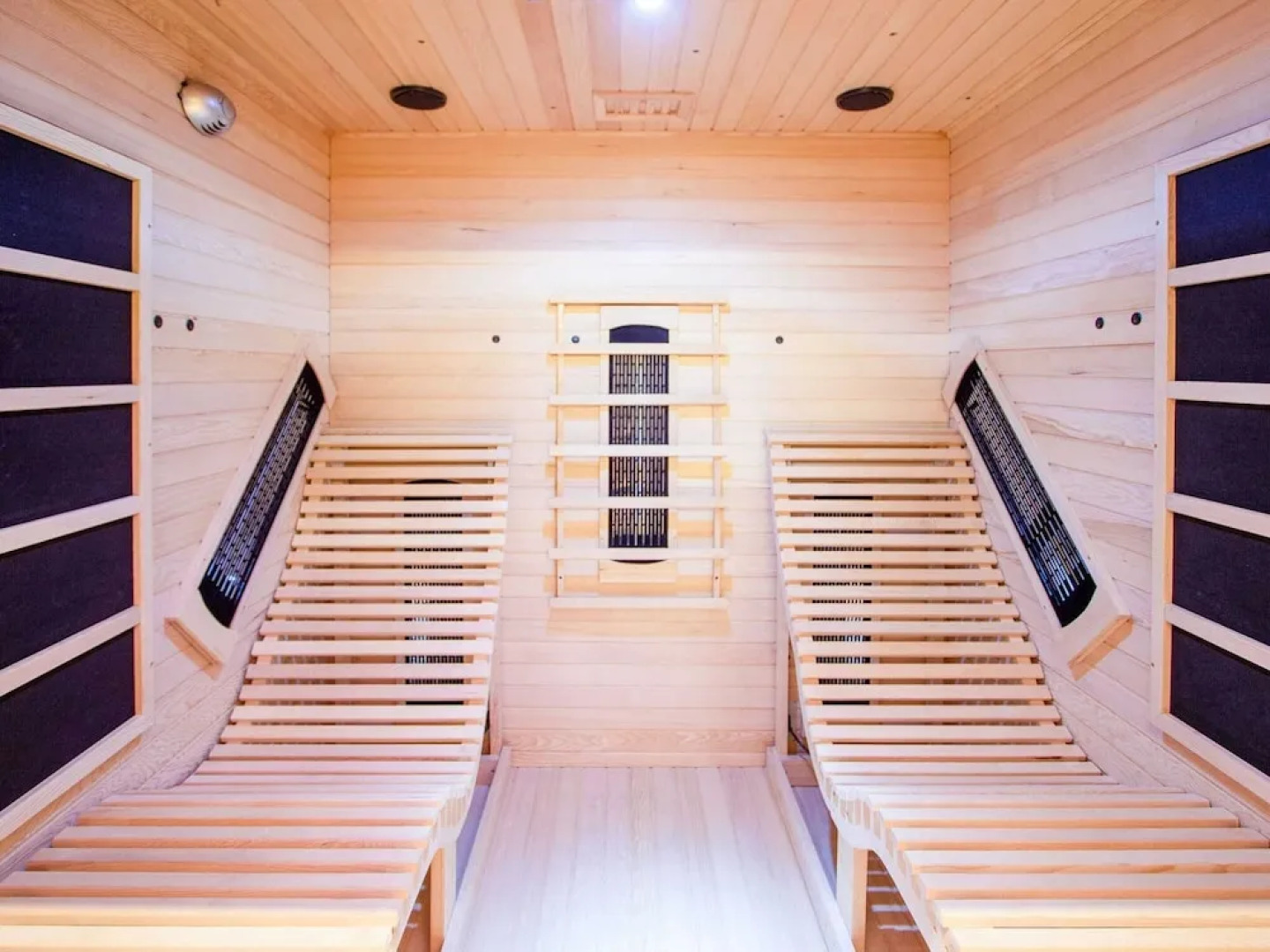 Wellness Castle With Cinema Bliss