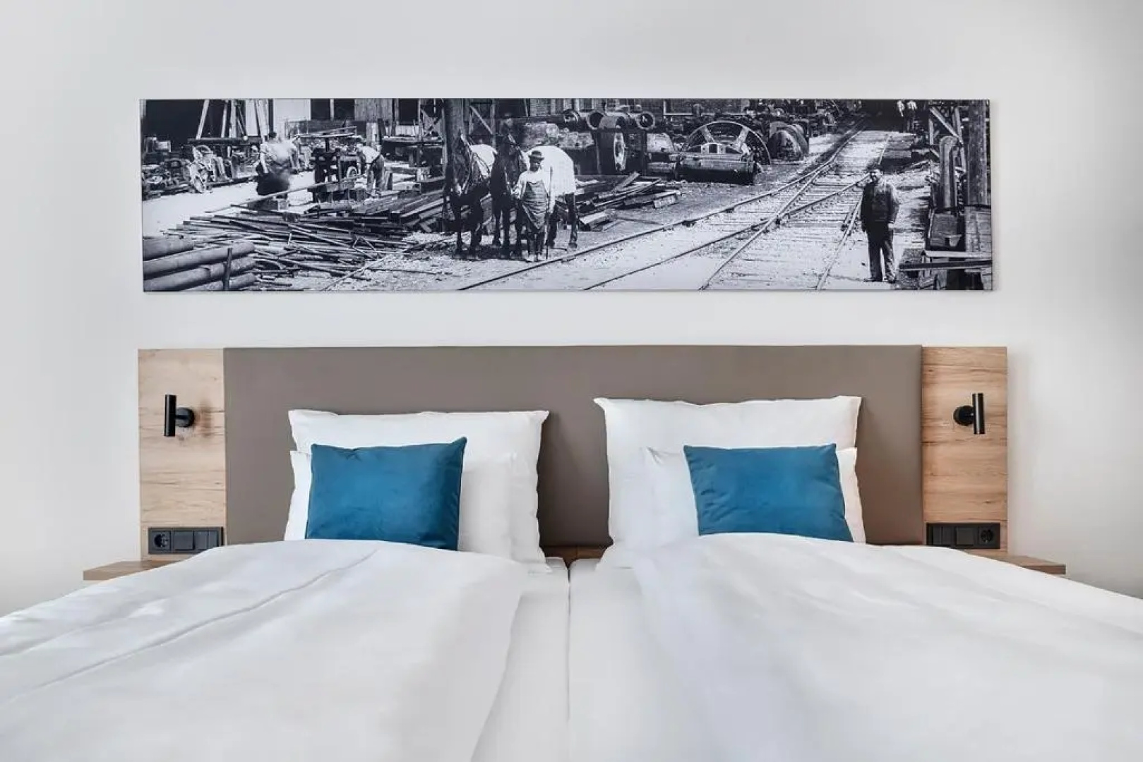 Ecome Hotel